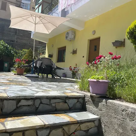Artur's Apartment *