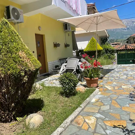 公寓 Artur's Gjirokastër